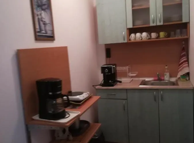 Stenli Πανσιόν 2*